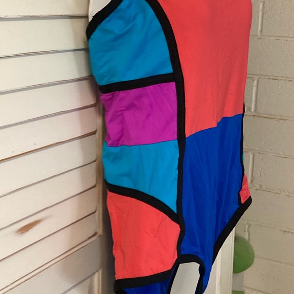 Jantzen Sport One Piece Swimsuit Women’s Small - NWT - Picture 3 of 6